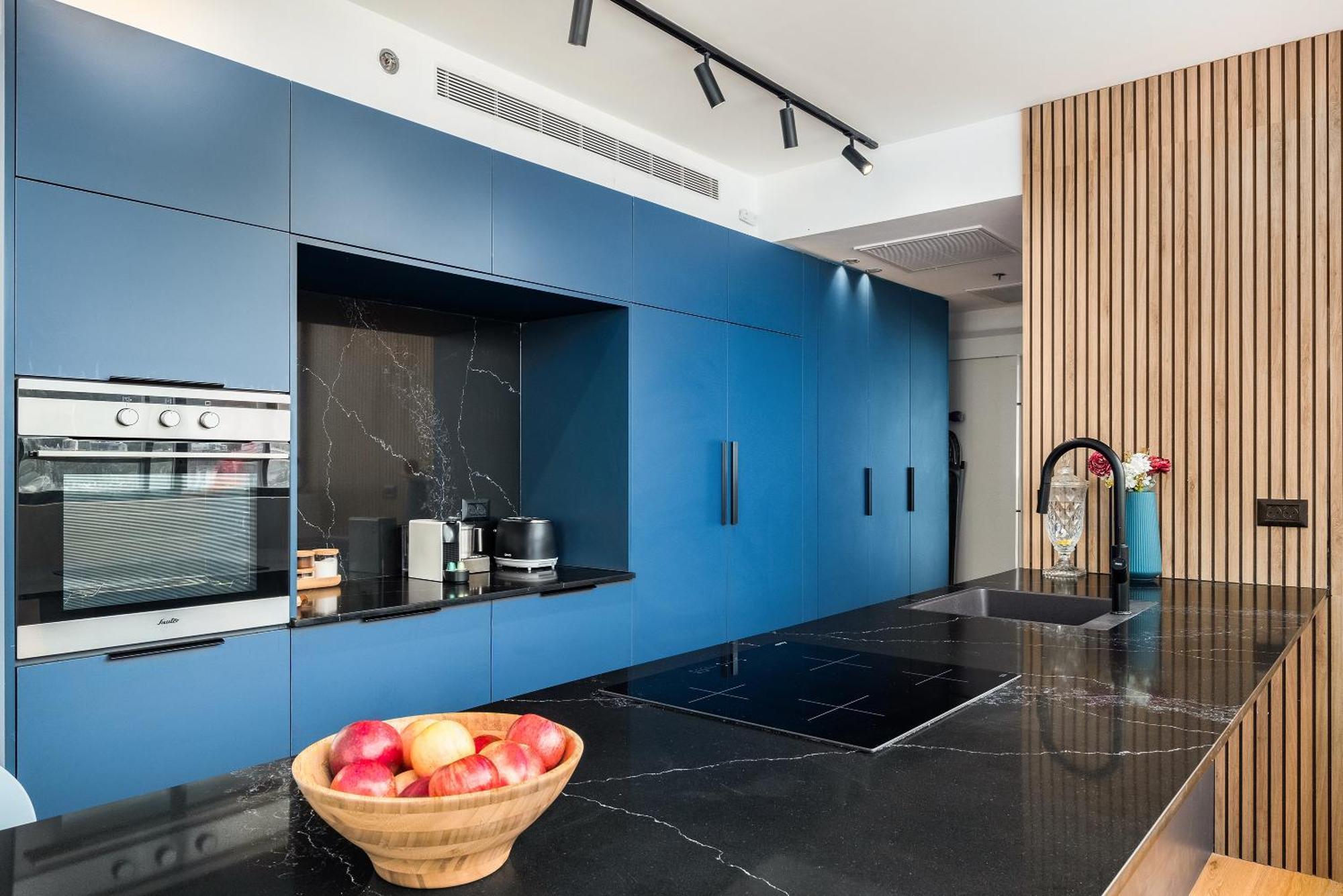 Pool & Jacuzzi Seaview Penthouse By Sea N' Rent * חיפה