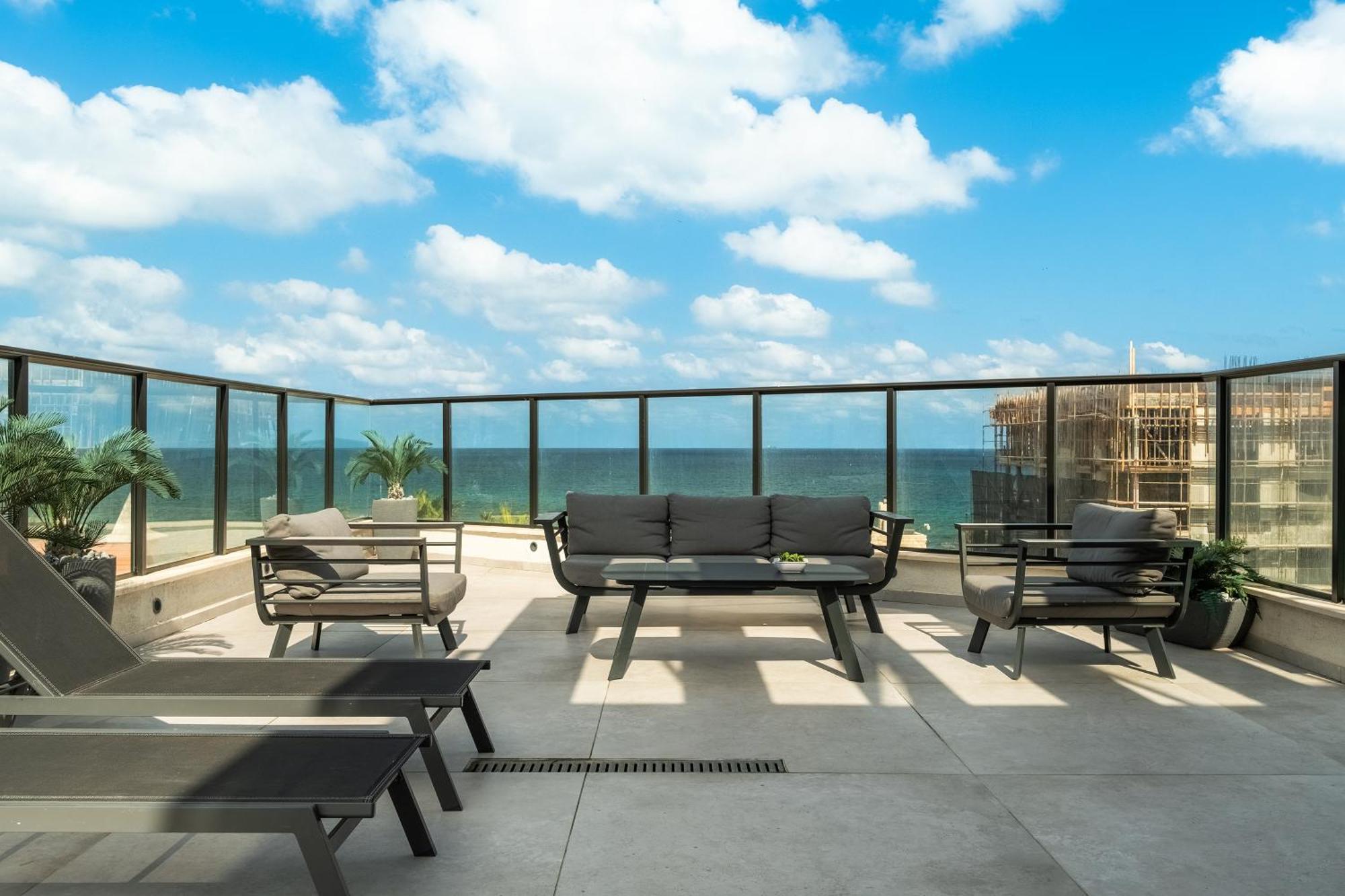 Pool & Jacuzzi Seaview Penthouse By Sea N' Rent דירה