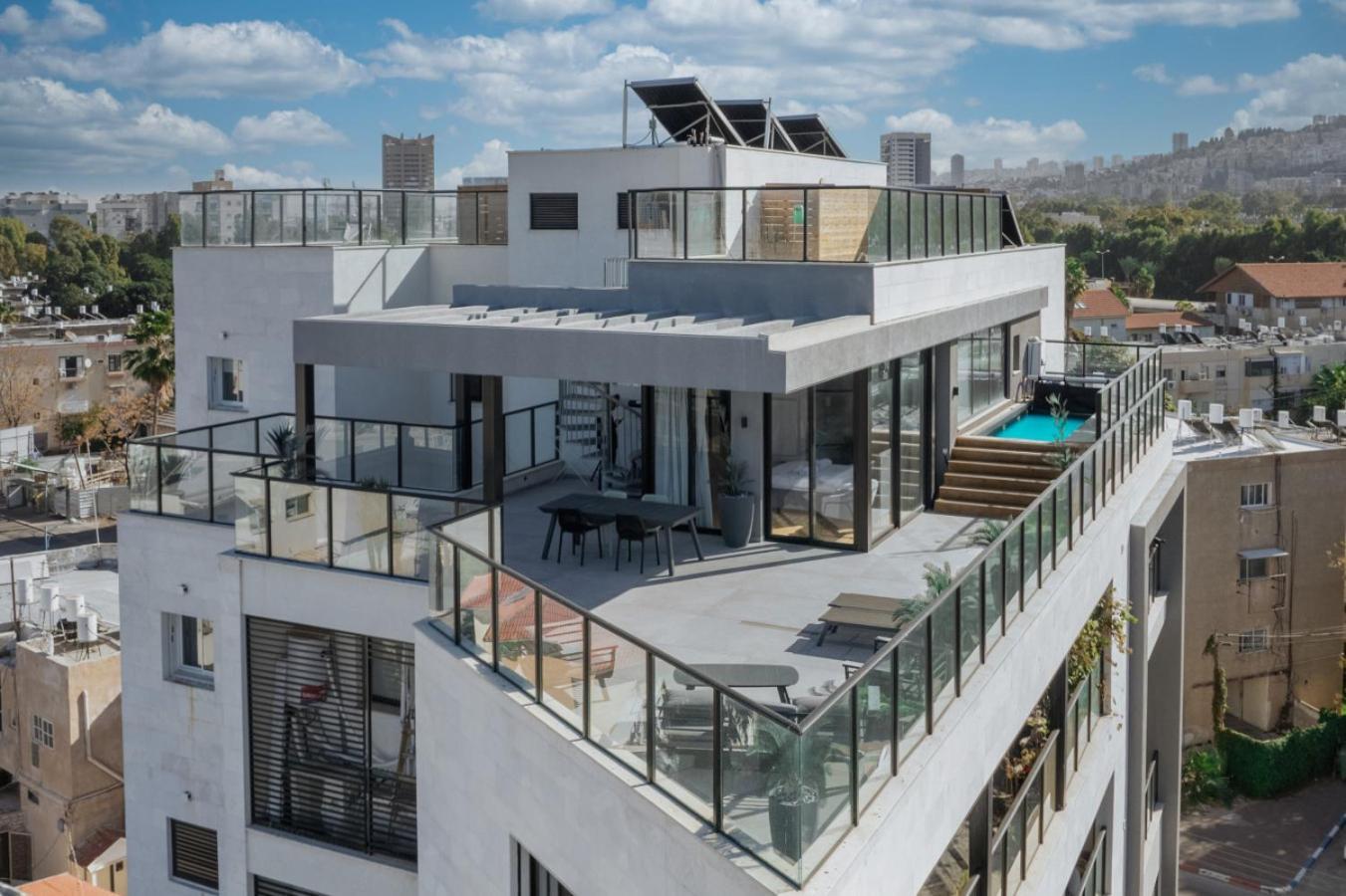 Pool & Jacuzzi Seaview Penthouse By Sea N' Rent Haïfa
